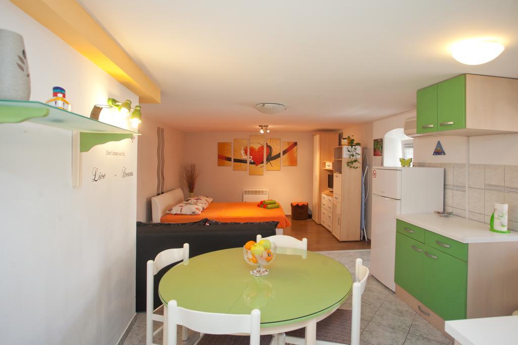 Paradise Apartment With Big Sunny Terrace In The Old Town, Few Meters From The Sea & Riva Promenade Split Værelse billede